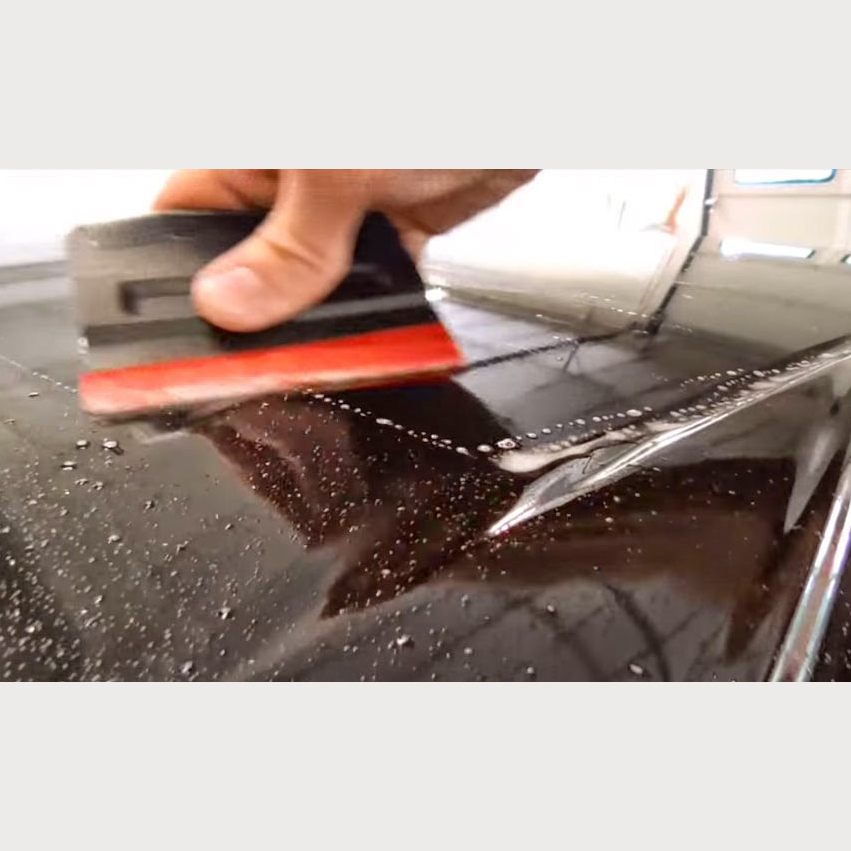 wet-squeegee-vinyl-install_02